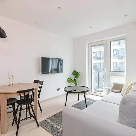Modern Next To Ozas Park Apartment *