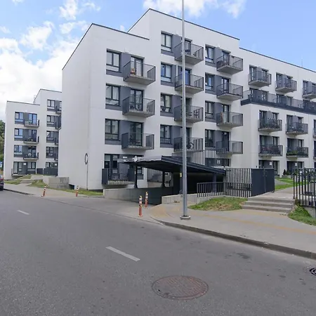 Modern Next To Ozas Park